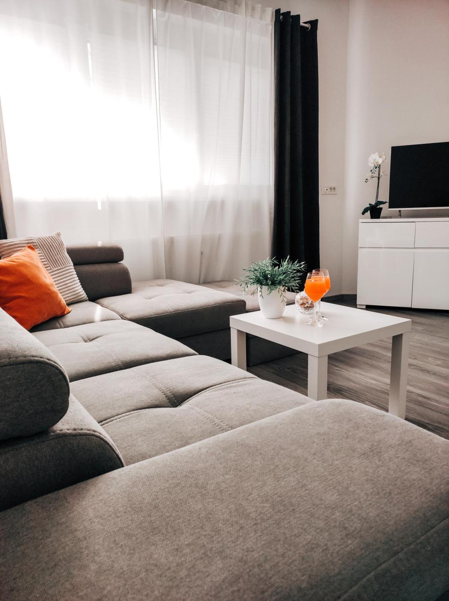 Apartment Kino Λιουμπλιάνα Εξωτερικό φωτογραφία